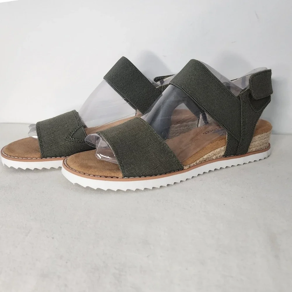 BOBS from Skechers Desert Kiss Olive Green Memory Foam Wedge Sandals Womens 7